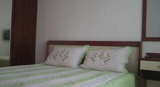 Гостиница Alexandra Guest House Адлер Двухместный номер с 1 кроватью и общим туалетом-3